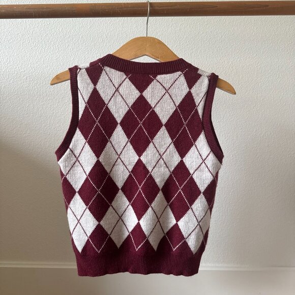NWOT Burgundy Argyle V-Neck Sweater Vest Size Medium – Preppy Trend - Picture 6 of 12